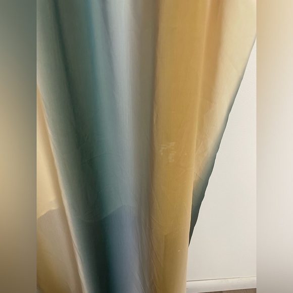 H&M Dress Size 8 - Picture 3 of 9